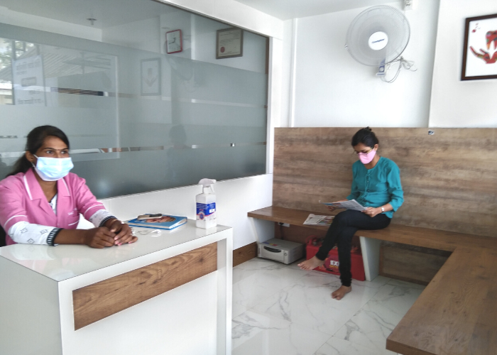 Best Dentist in Aurangabad-Receptionist